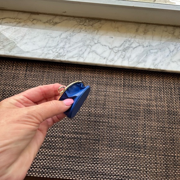 Christian Dior coin/jewelry pouch - Picture 6 of 9